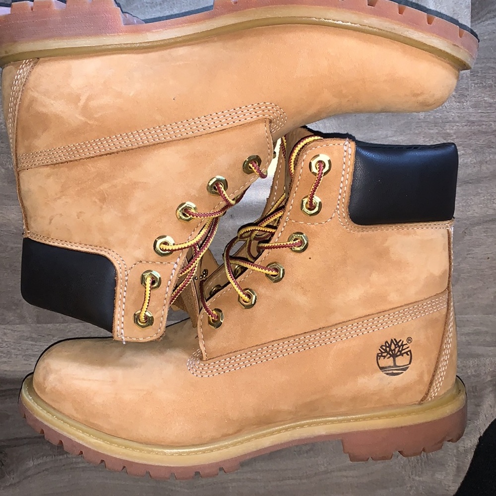 Authentic Timberland Boots - Picture 5 of 9